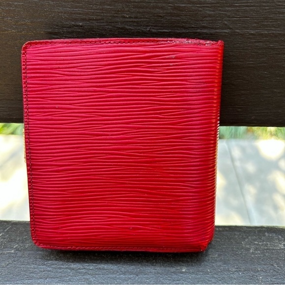 Louis Vuitton Epi leather French bifold wallet - Picture 2 of 11